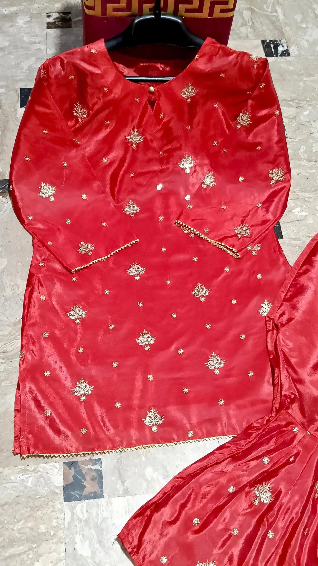 2 Pcs Women's Stitched Lawn Printed Suit