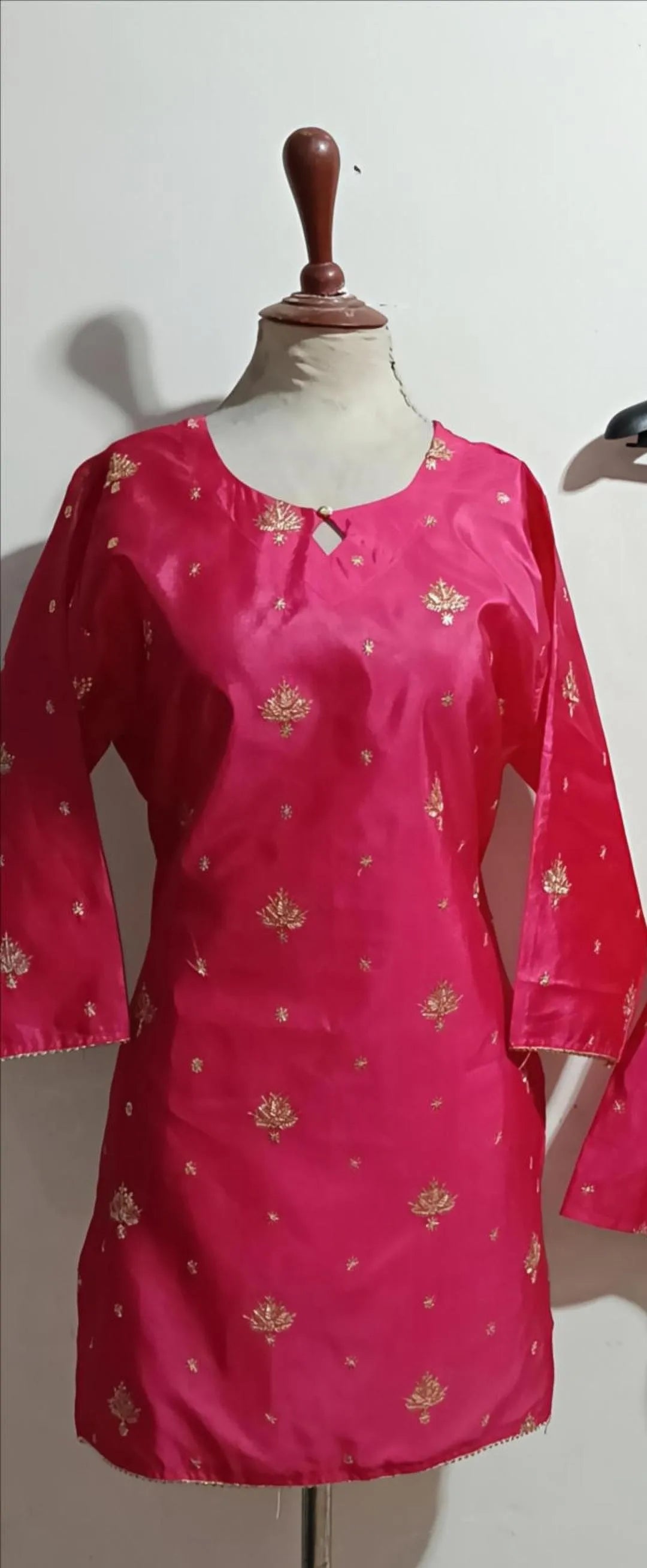 2 Pcs Women's Stitched Lawn Printed Suit