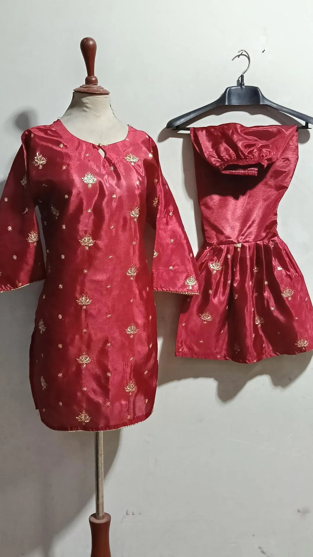 2 Pcs Women's Stitched Lawn Printed Suit