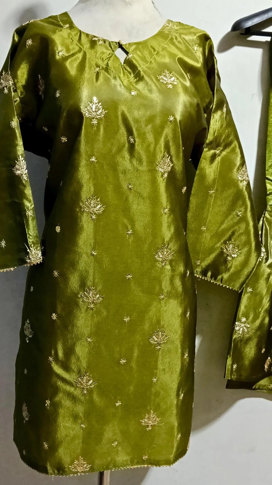 2 Pcs Women's Stitched Lawn Printed Suit