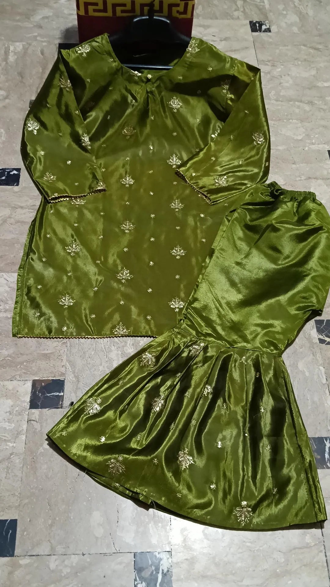 2 Pcs Women's Stitched Lawn Printed Suit