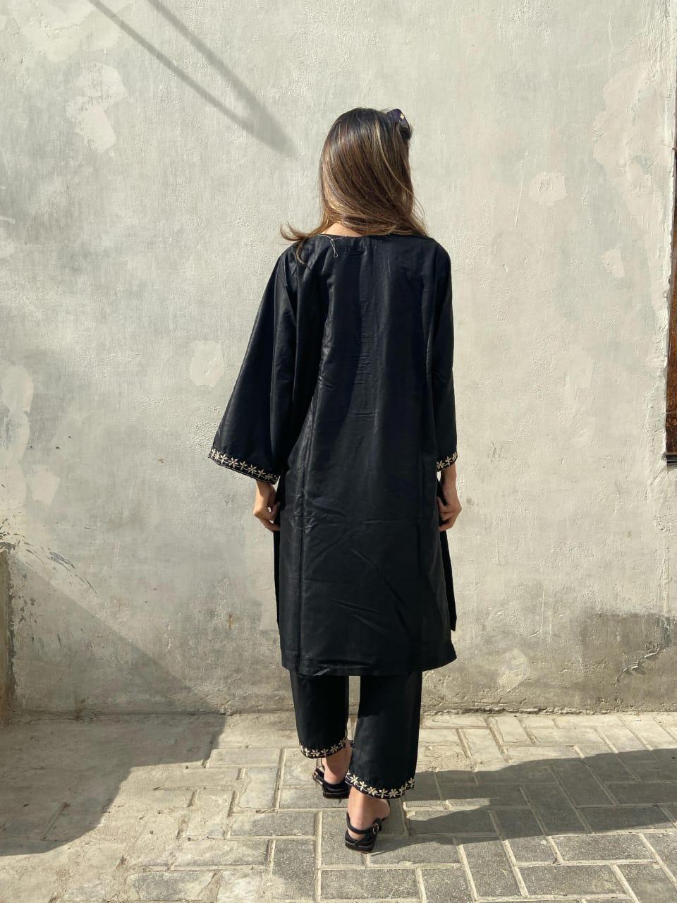 Stylish Women's 2 Pcs Linen Shirt and Trouser Set - Embroidered Design