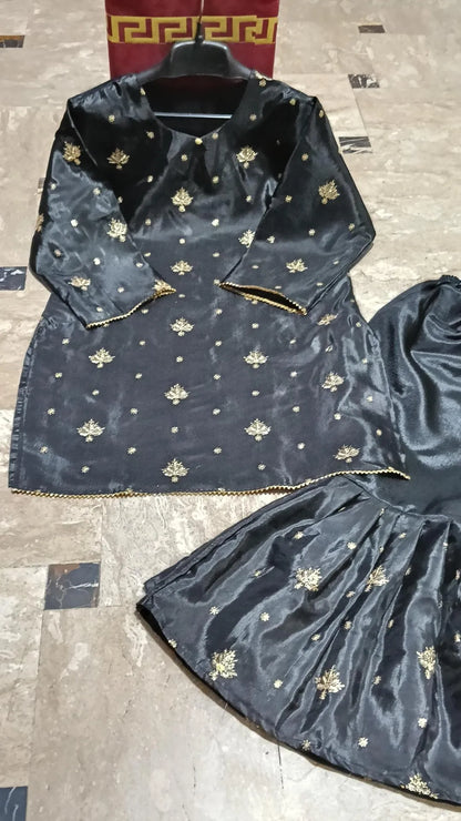 2 Pcs Women's Stitched Lawn Printed Suit
