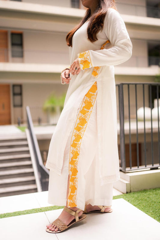 Embroidered Linen Shirt and Trouser Set - 2 Pcs Women's Stitched Elegance